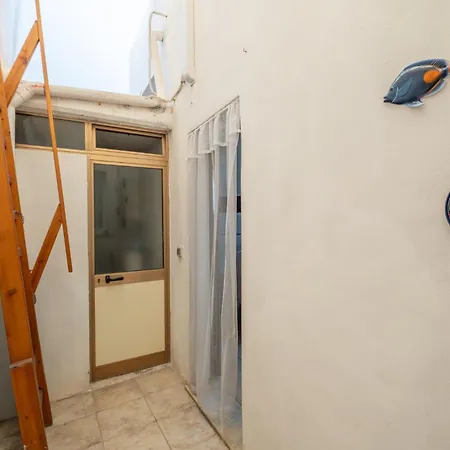 Appartement In The Center Of Calasetta, Ac, By Guestaly *